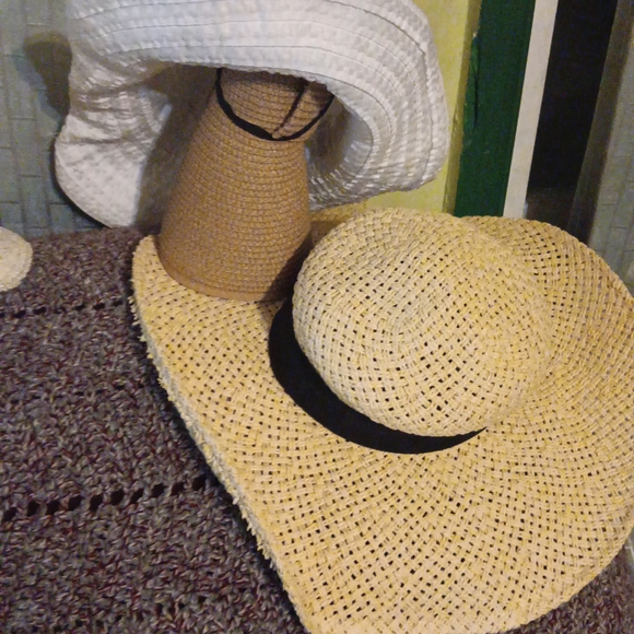Stylish (6) Crochet Sun Hats Bundle - Picture 3 of 13